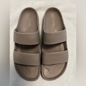 Old Navy Sandal